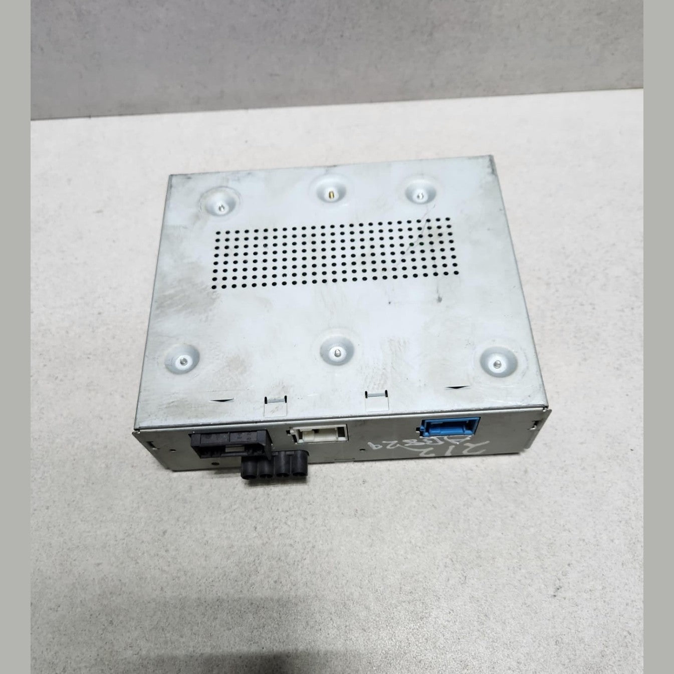 Benz Tv Tuner A2128704389 W212 E-Class and W204 C-Class