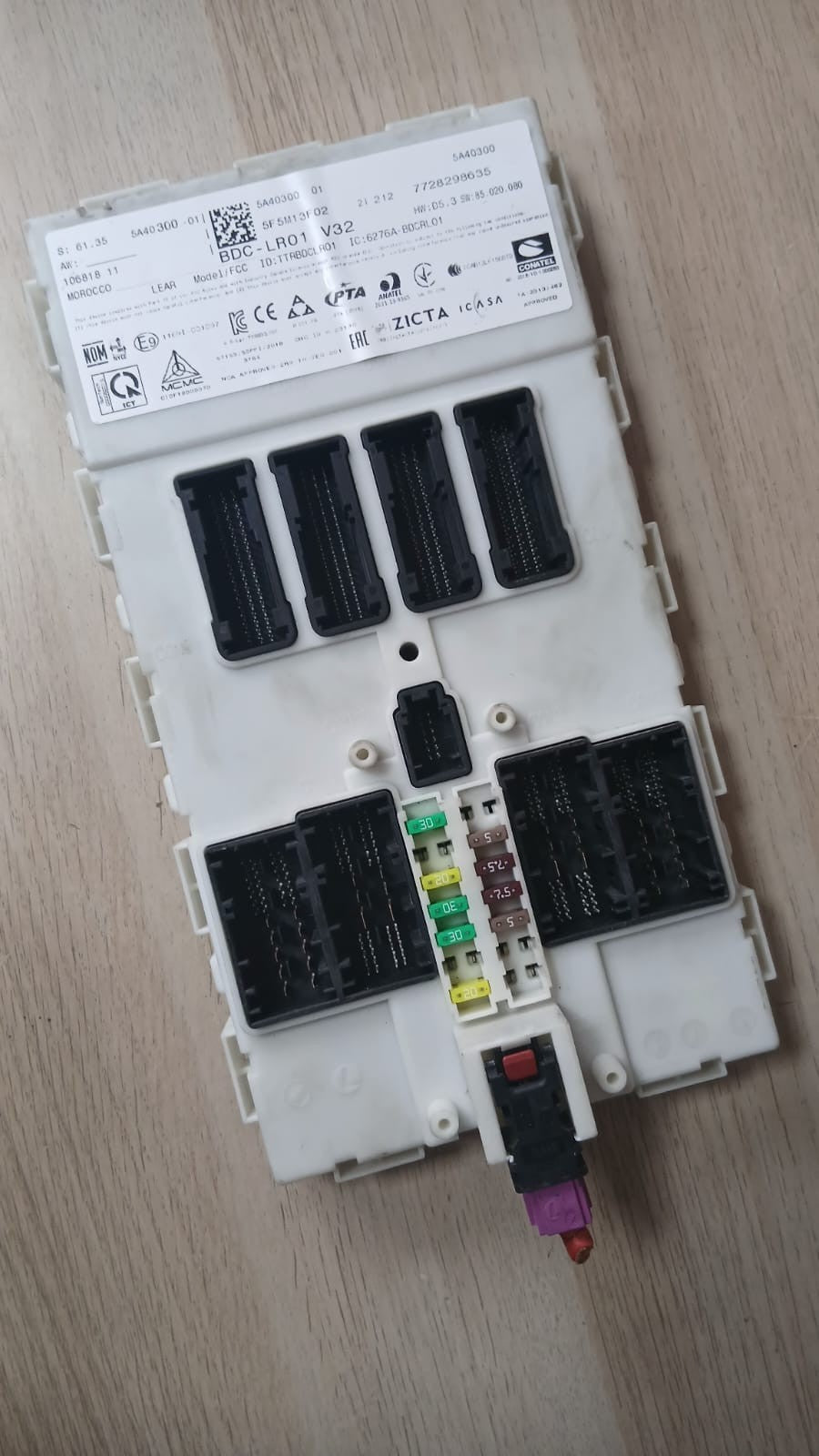 BMW i3 I01 Comfort Control Module ECU 5A40300 OEM Body Control Unit