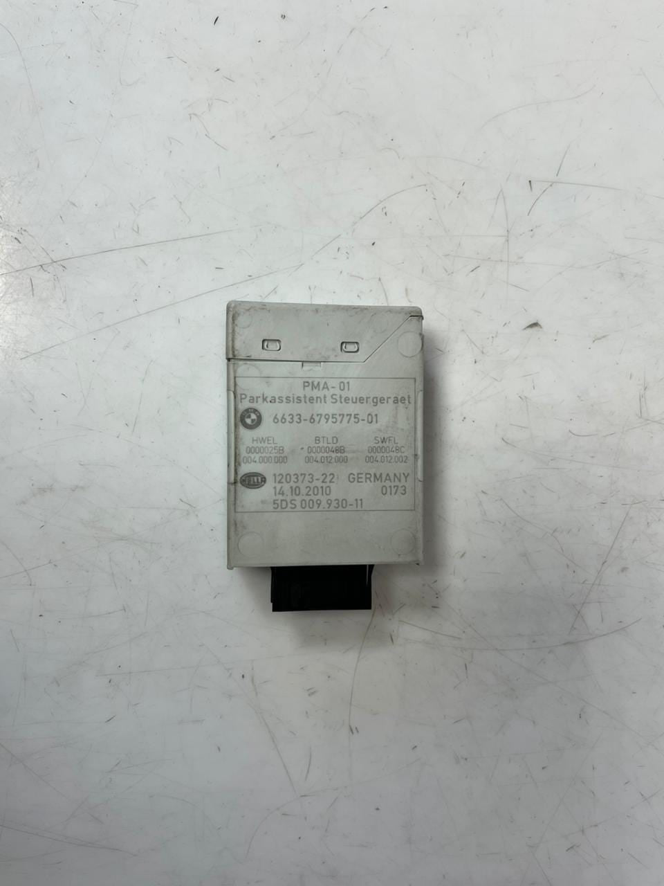 BMW 5 Series F10 F11 F01 528i 535i 550i Parking Distance Control Module 6795775