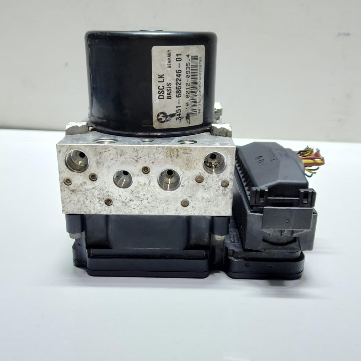 2012-2016 BMW 328i ABS Pump Control Module 6862247 1, 2 and 3 Series OEM 