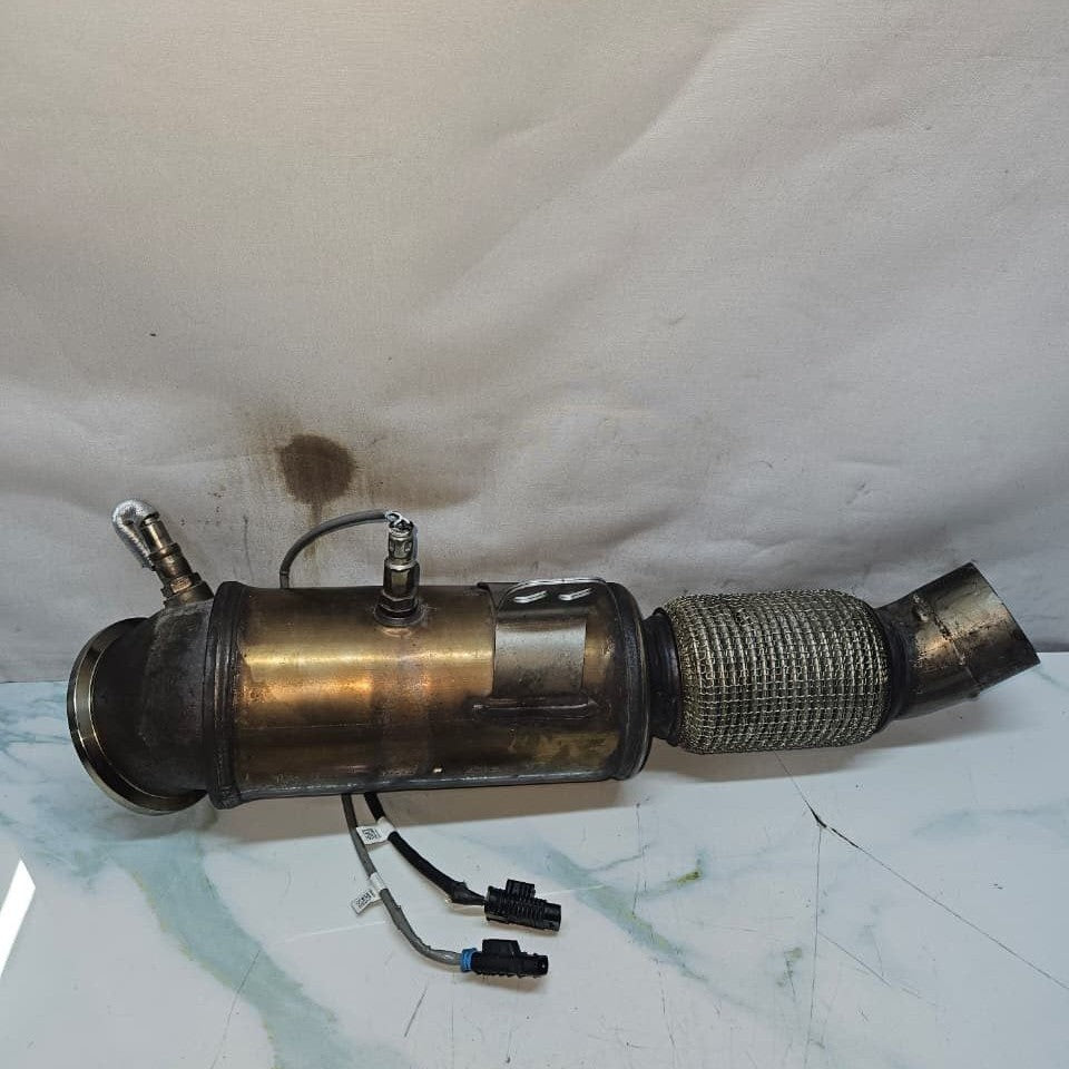 2017 BMW 1 Series X7 G07 F20 M140i 3.0L Catalytic Converter 8631626 OEM