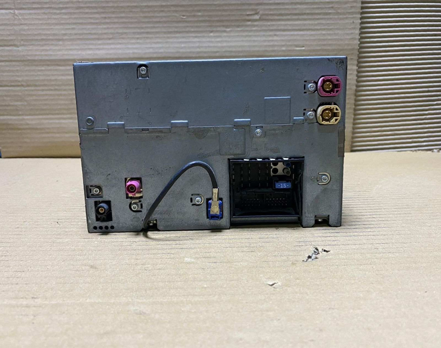 2009-2013 BMW 128i CIC Navigation, DVD, CD Player, GPS 9218332 E90 E91 E92 E93 