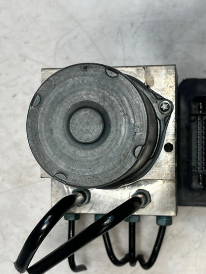 2014-2015 BMW X5 F15 and X6 F16 ABS Pump Control Module 6864790 USED