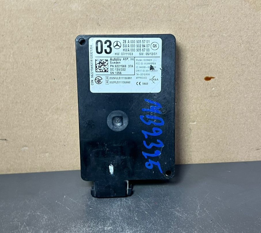 Mercedes W205 W222 Bumper Blind Spot Radar Distance Sensor Module A000 9055701