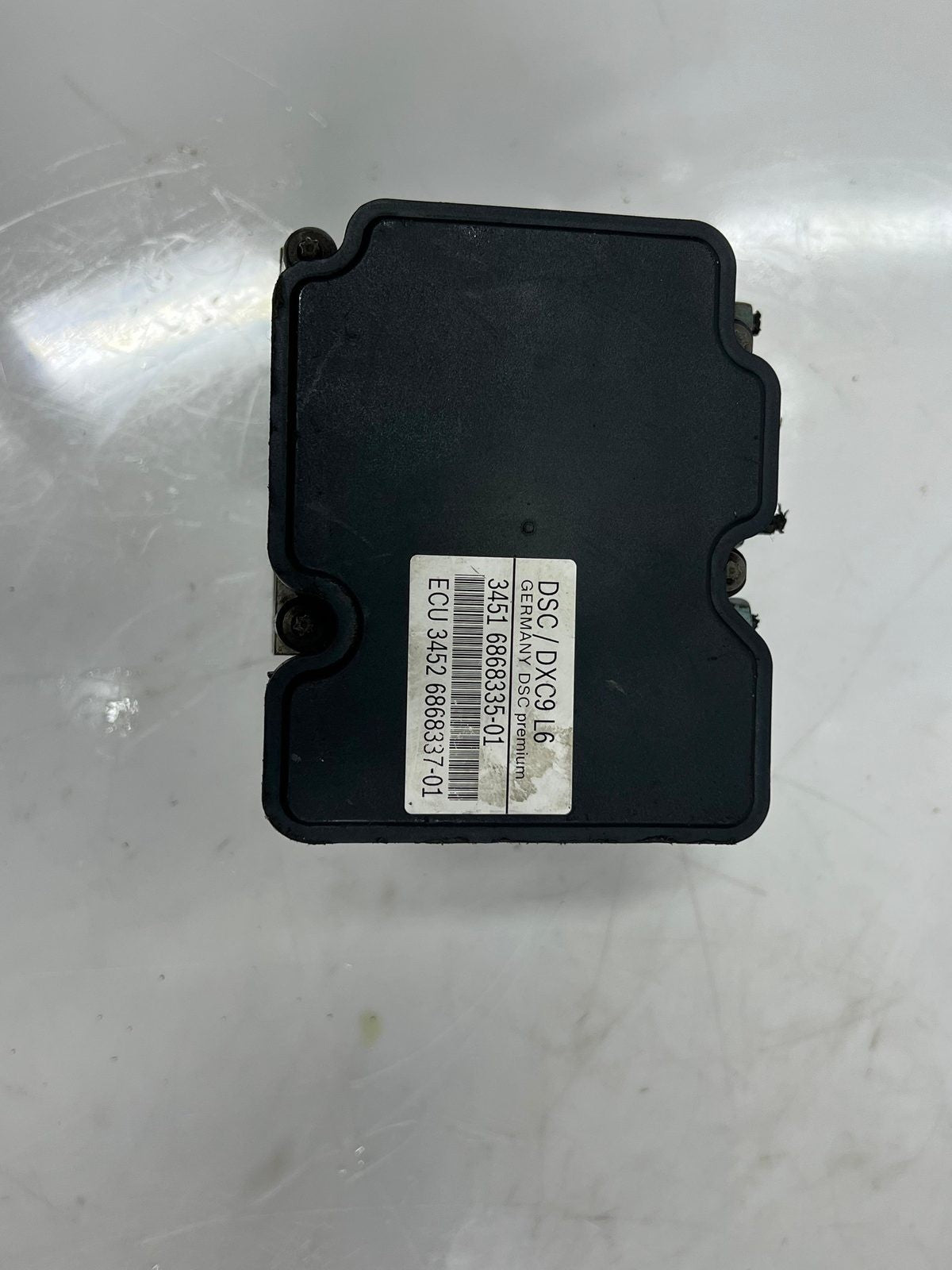 11-16 BMW 5' F10 F11 and 6' F06 F12 F13 528i Abs Pump Control Module 6868335