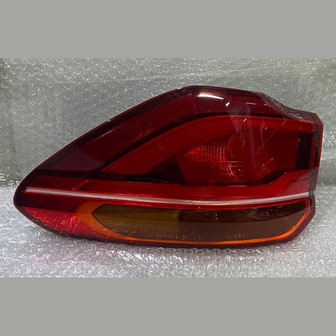 OEM BMW X1 F48 N/S RIGHT SIDE REAR TAIL LIGHT 7350716