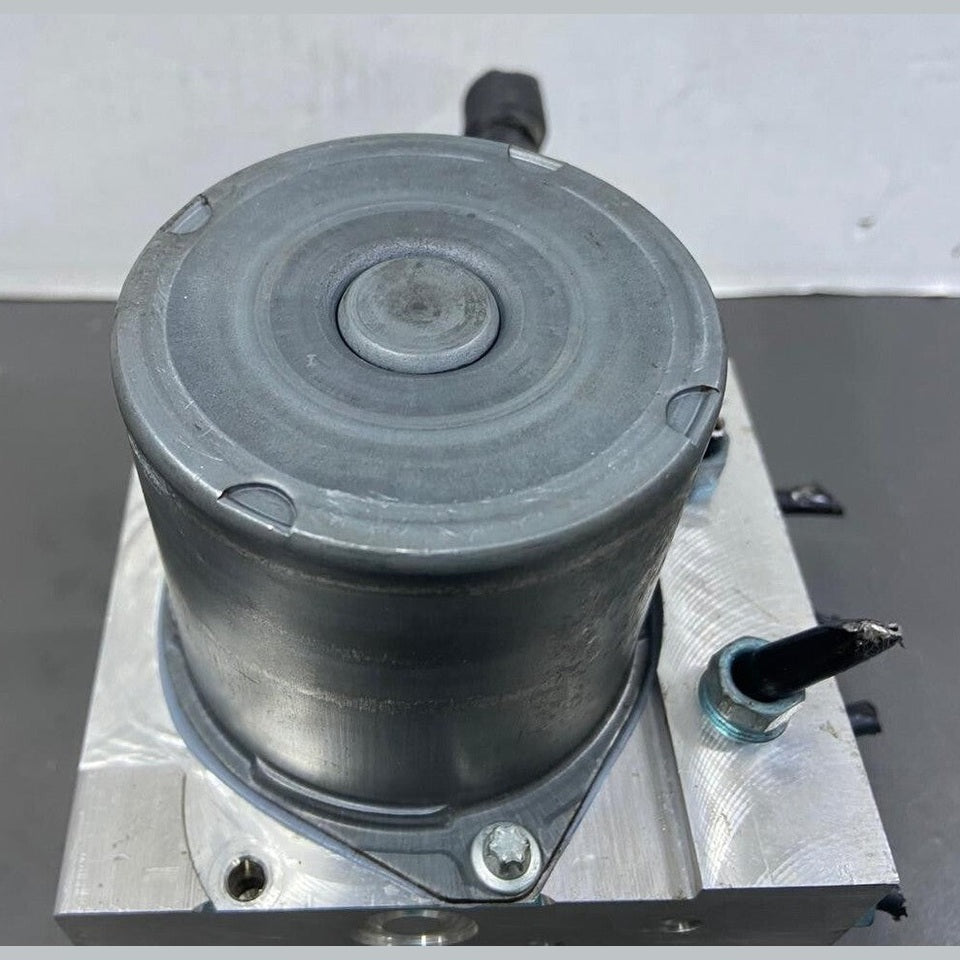OEM Brake Pump BMW X1 E84 Hydraulic Unit ABS Pump Module 6860214 6860215