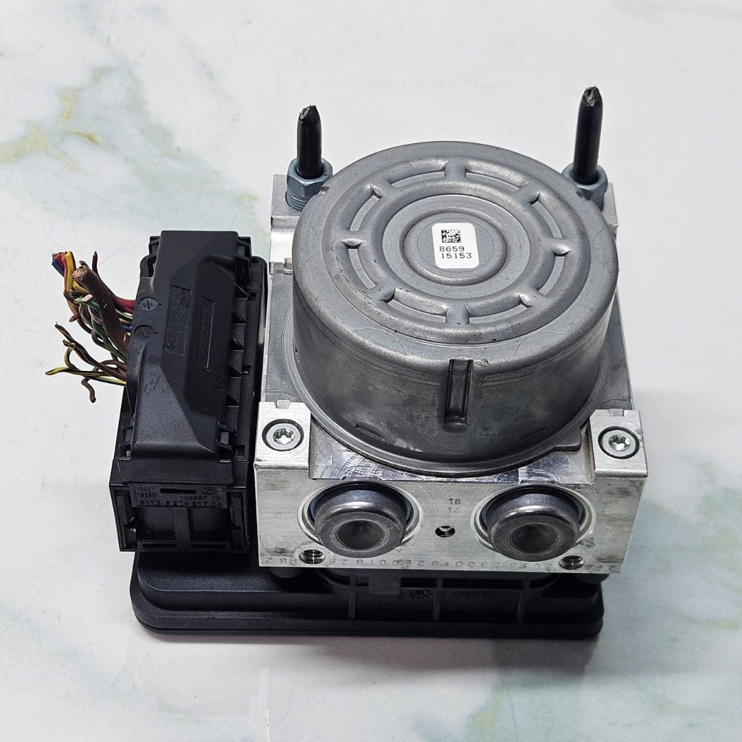 BMW Abs Pump And Control Module 6871112