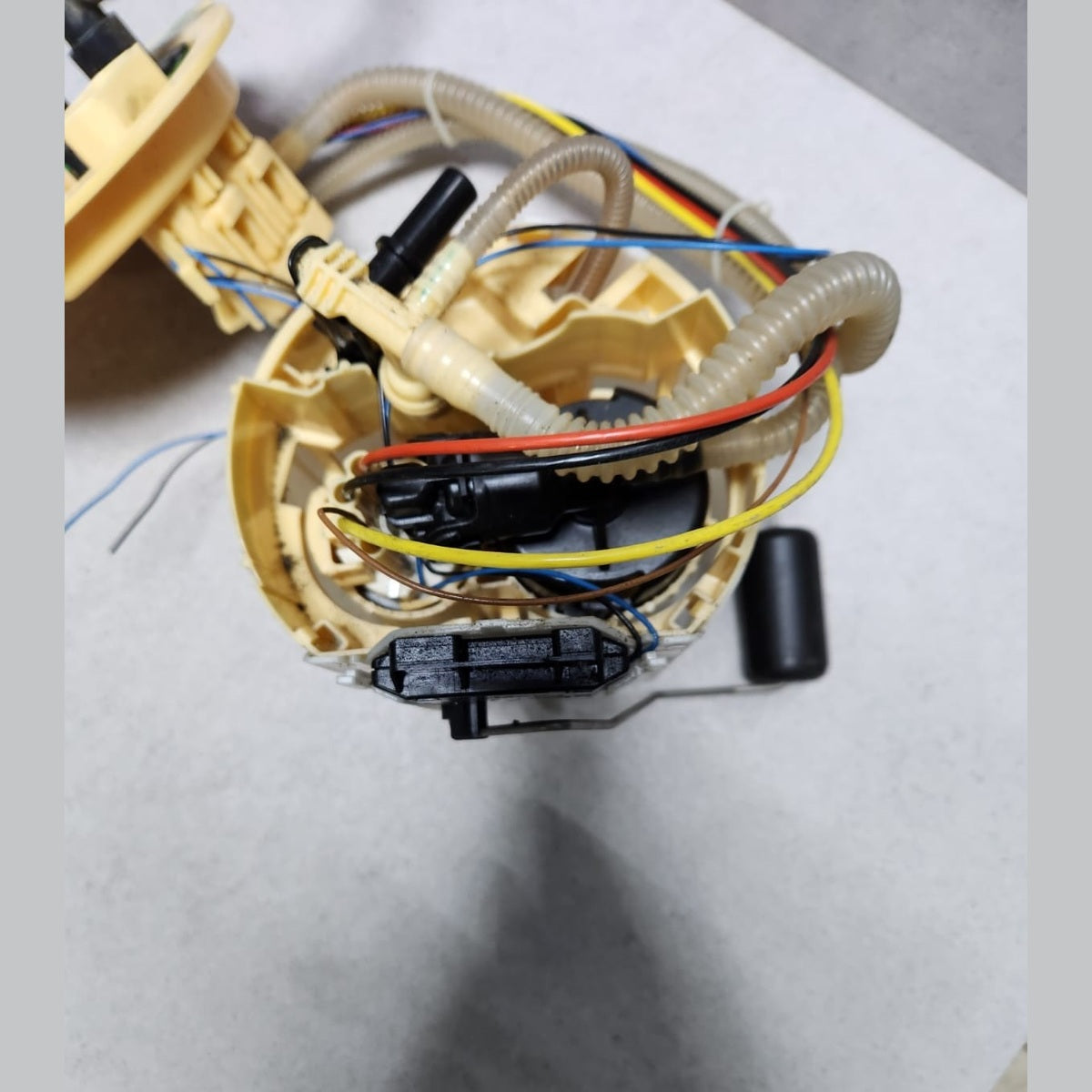 BMW Fuel Pump DIESEL 7476107 5 Series G30 6 Series G32 and 8 Series G14