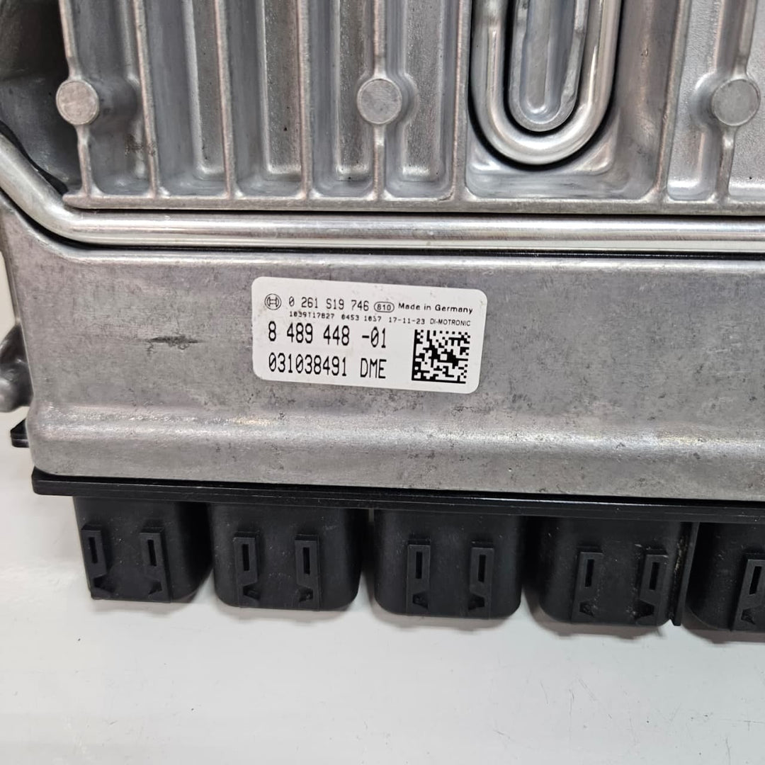 8489448-BMW 7 Series and M760i G12 N74 V12 Engine Control Unit ECM DME Key Set