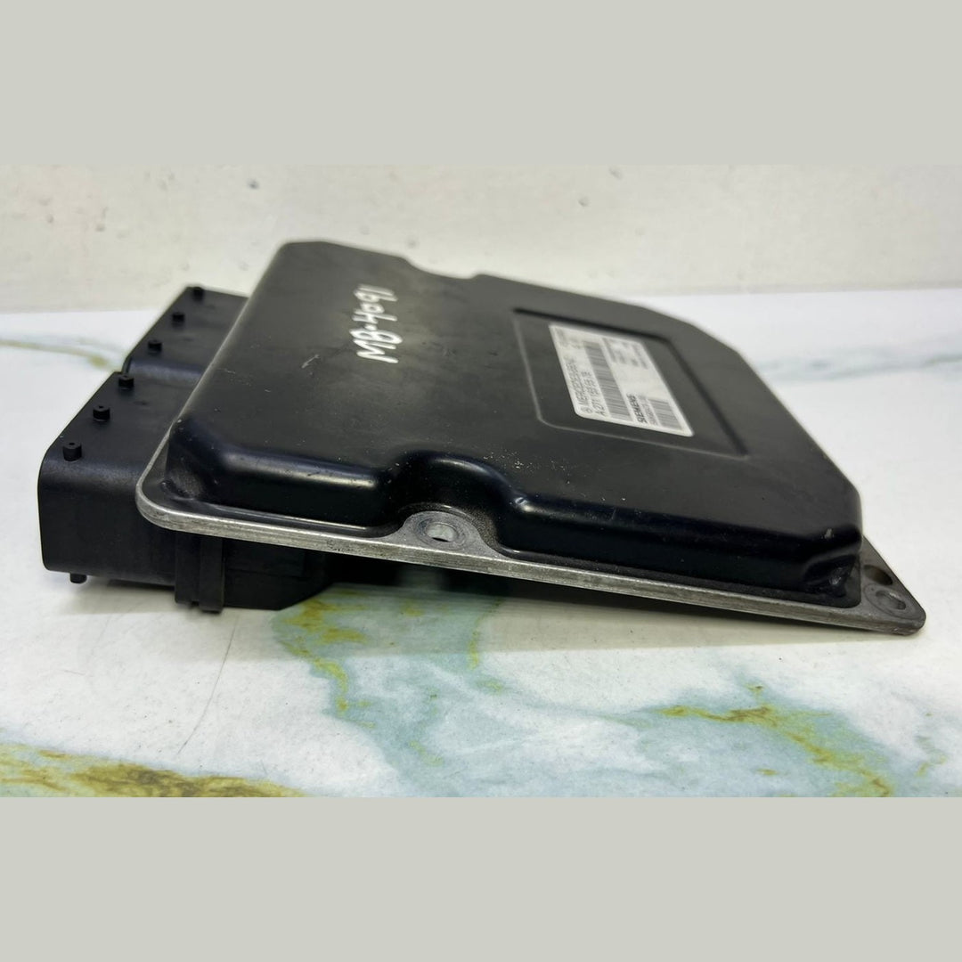 Mercedes Engine Control Unit A2711535579 W203 C180 C-Class Siemens