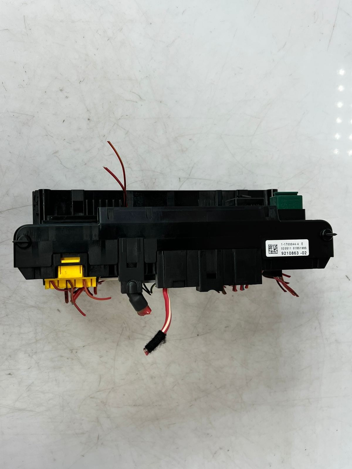 2011-2014 BMW X3 F25 Front Power Distribution Fuse Box 9210863 OEM