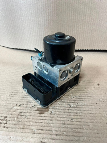 2017 BMW X3 F25 X4 F26 ABS DSC Pump Control Module 6881322 OEM