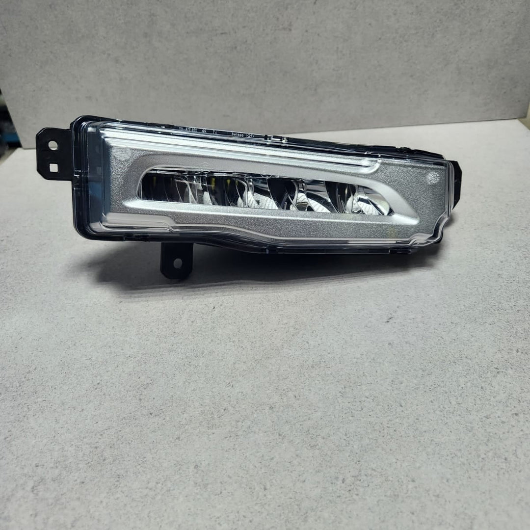 Genuine 2019-2021 BMW X5 Right Fog Light Led 7406366 X5 G05