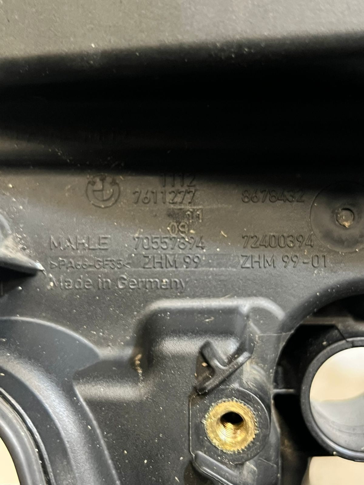 BMW Cylinder Head Cover 7611277