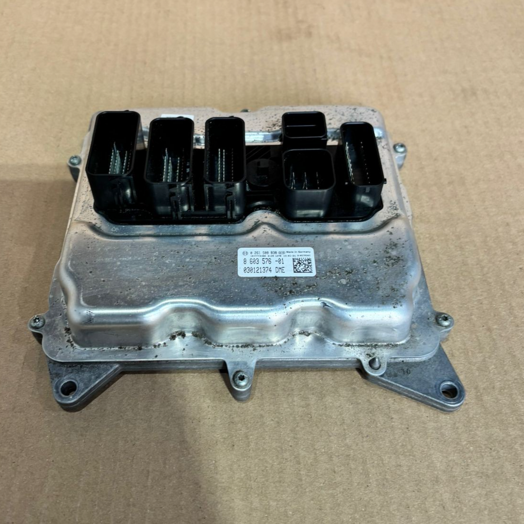 BMW X1 20i N20 E84 ENGINE CONTROL ECU SET 8603576
