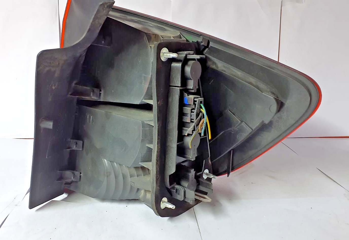 BMW X1 E84 LCI REAR OUTER LIGHT DRIVER Left OEM 2990109