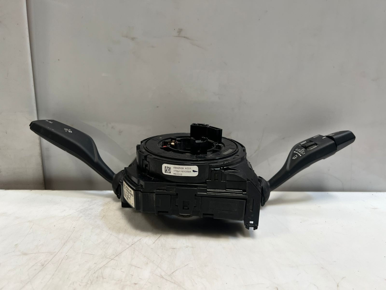 2018-2023 BMW X2 X1 Steering Column Switch Module 6823664 OEM