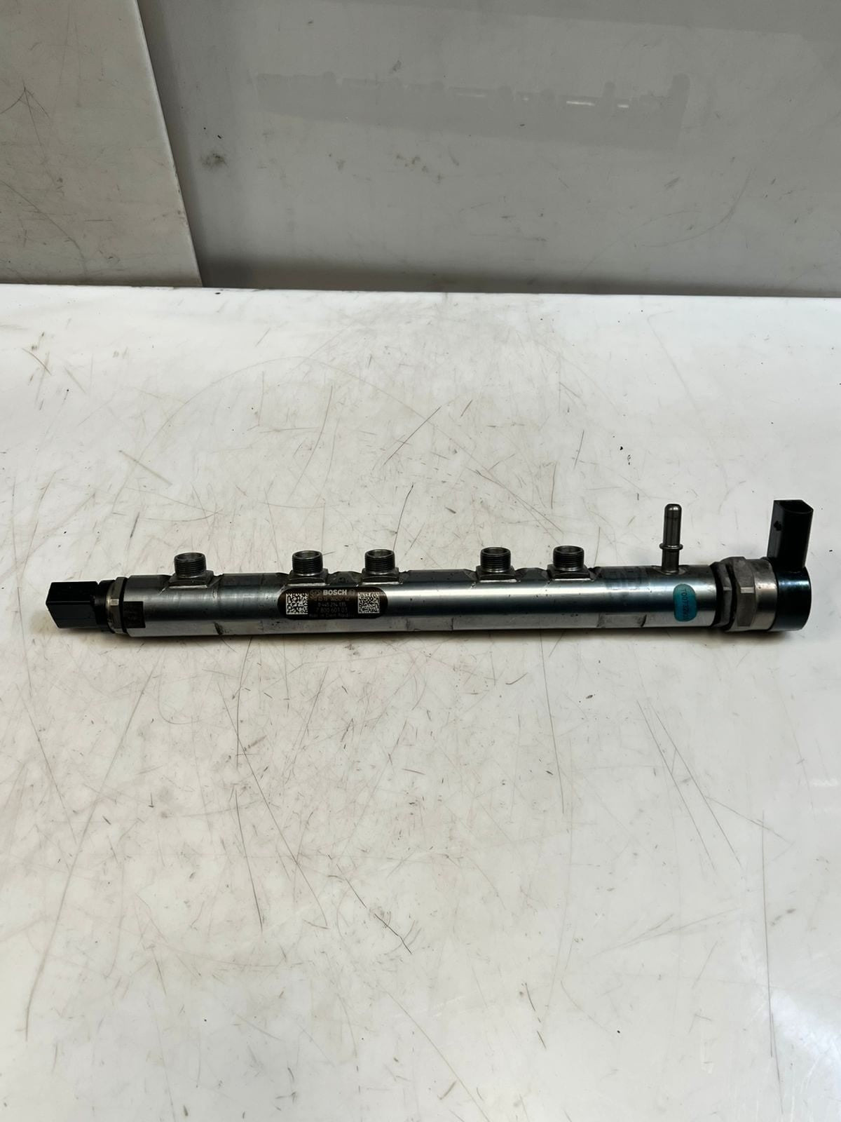 BMW 3 Series F30 F31 F35 320d 328d DIESEL Fuel Injection Rail 7800601 OEM