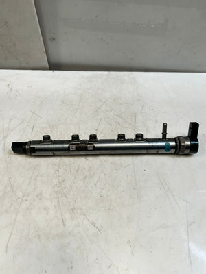 BMW 3 Series F30 F31 F35 320d 328d DIESEL Fuel Injection Rail 7800601 OEM