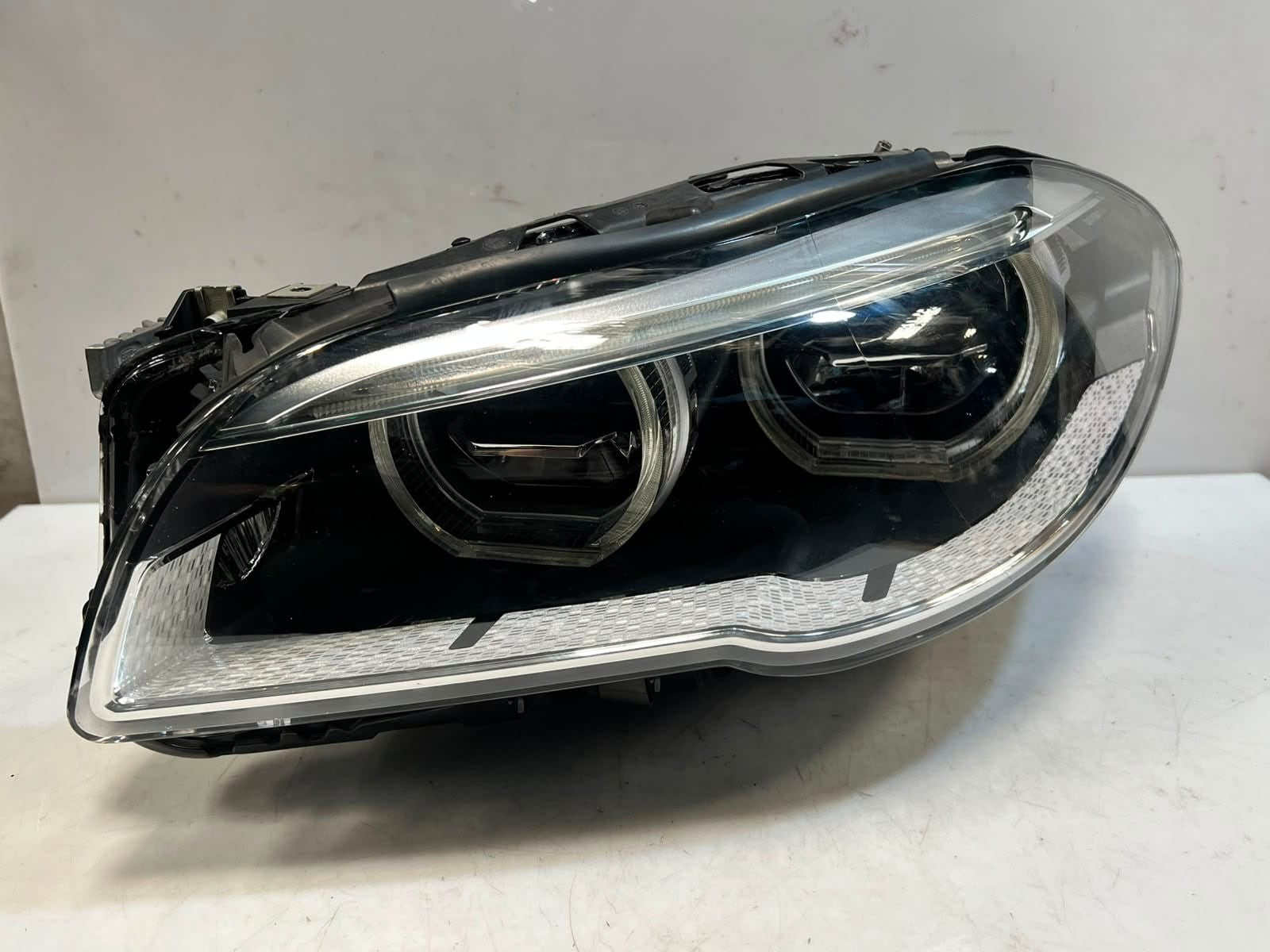 2015-2018 BMW M5 5 Series F10 F11 LCI Adaptive Led Headlight Left 7460597 ECE