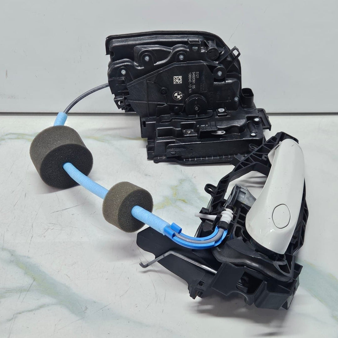 18-24 BMW G01 X3 Driver Left Front Door Latch Lock Actuator 9492091 OEM