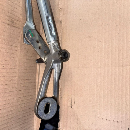 BMW G30 G31 2018  Wischermotor vorne wiper motor 9851351 LHD