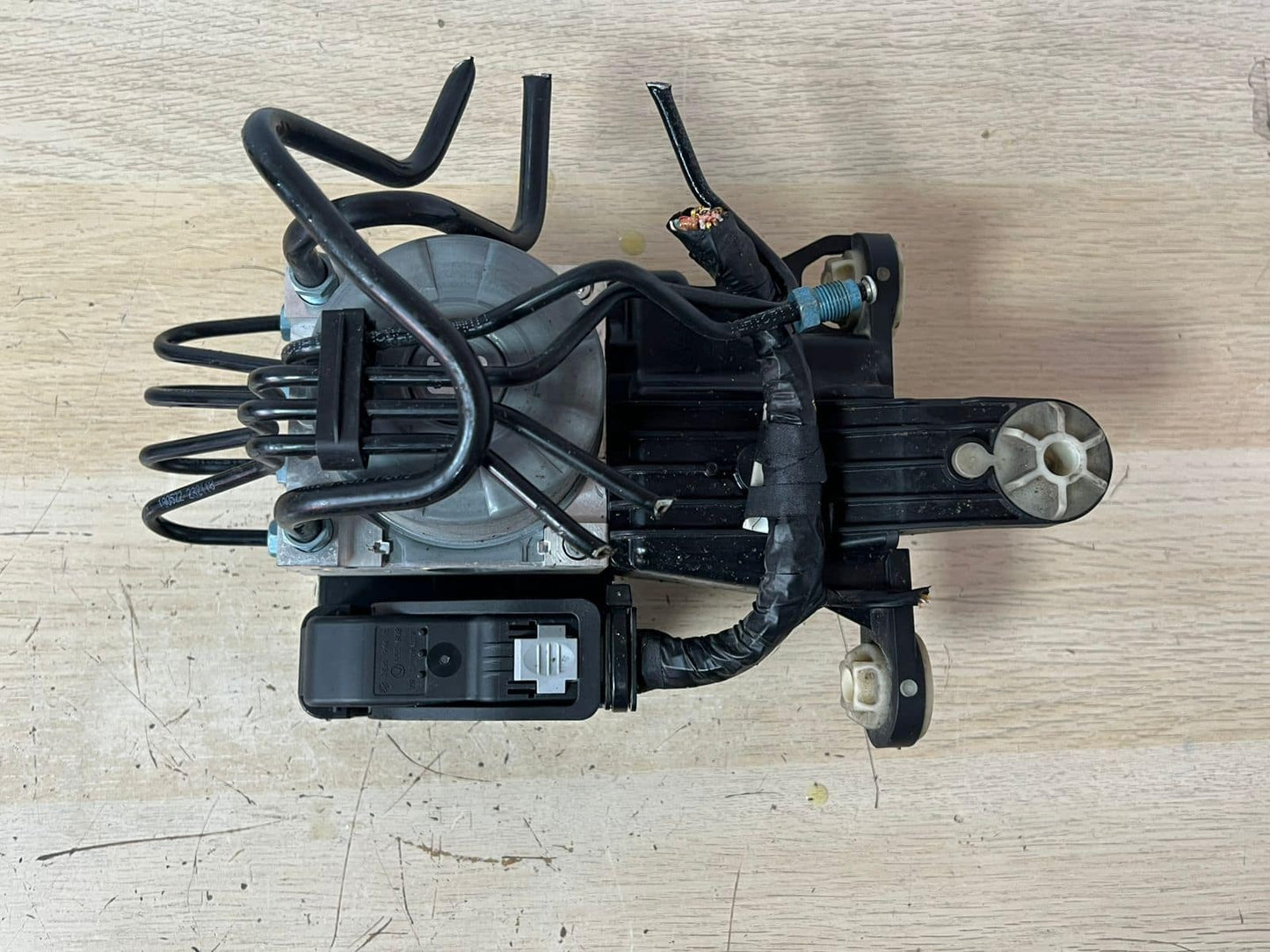 OEM BMW G20 3 Series ABS Pump Modulator Control Unit 1544113 1544112