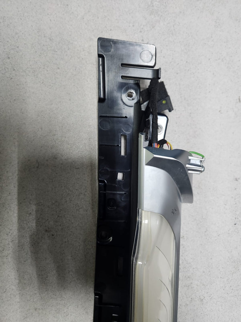 2016-2022 BMW 740i Rear Door Interior Light 7469541  7 Series G11 G12 
