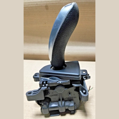 2013 BMW 328i F30 OEM Automatic Gear Shifter Selector  12-16 320i 428i 9291517