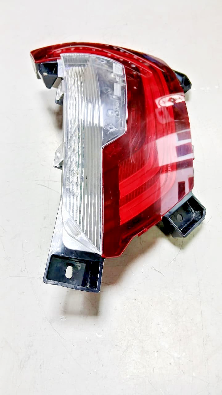 BMW 2021  i3 I01 s Electric Rear Right Tail Light 7389606