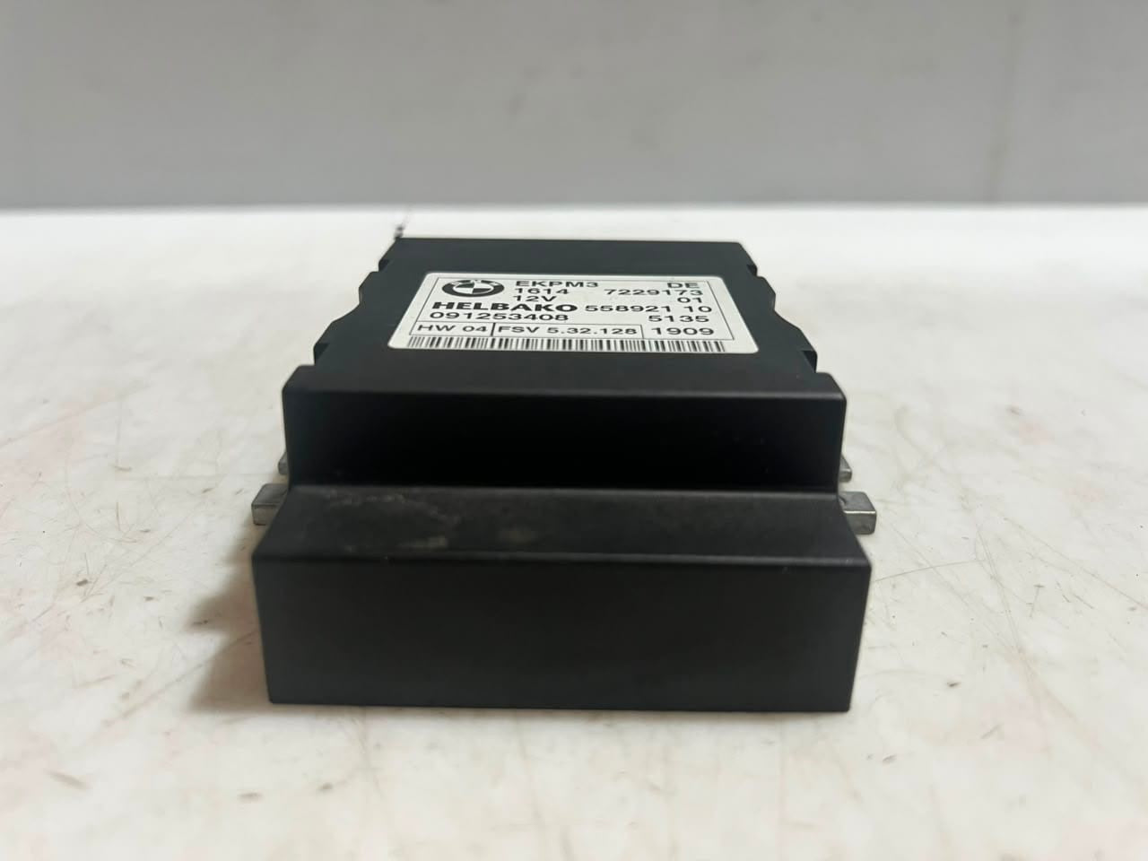 2016 BMW 1' 3' Z4 E60 E61 E70 E71 E89 E90 Fuel Pump Control Module 7229173 OEM 