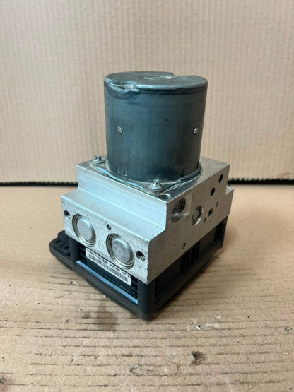 2010-2016 BMW 5 Series F10 and F11 535i ABS Hydraulic Unit / Pump 6858406 OEM