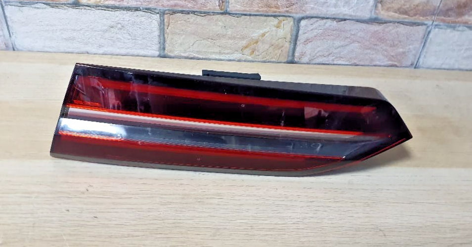 BMW 5 Series G60 Rear Inner Right RH Trunk Tail Light Lamp OEM H85A01AD611
