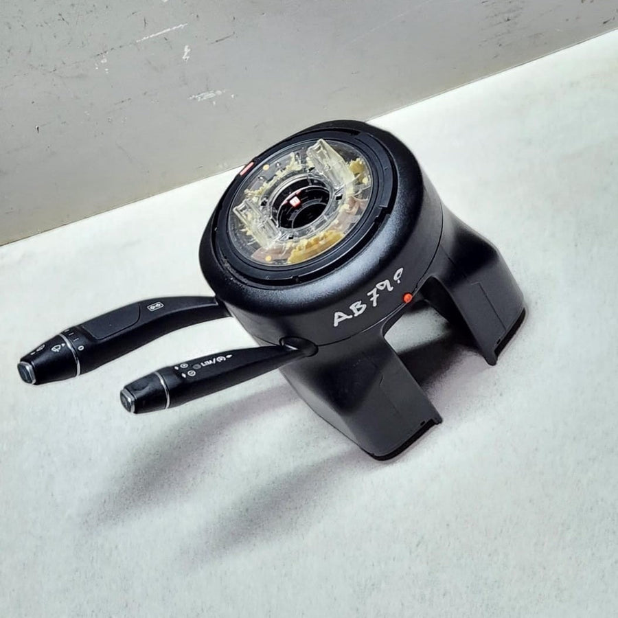 Mercedes-Benz Steering Column Combination Switch Stalk FR A2129007017 W204 C204