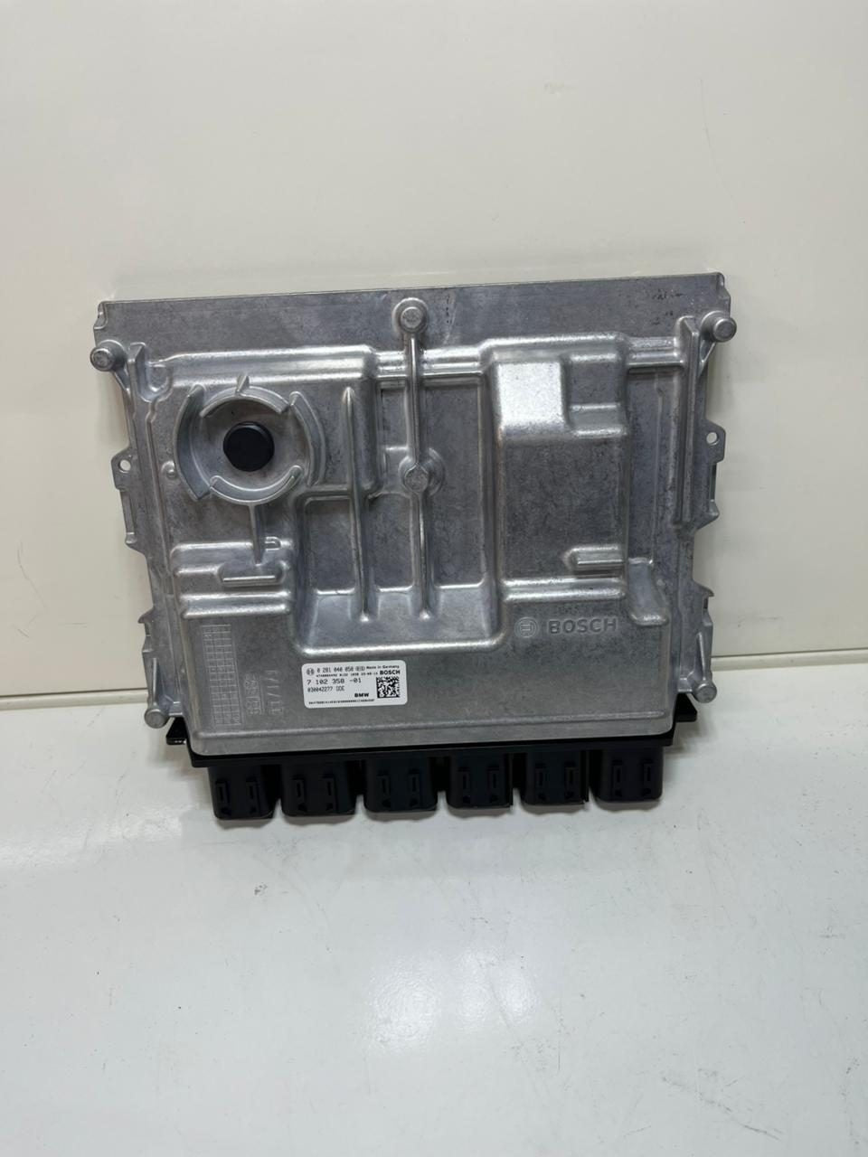 OEM BMW X5 G05 Engine Control Unit ECU Only DDE 7102358
