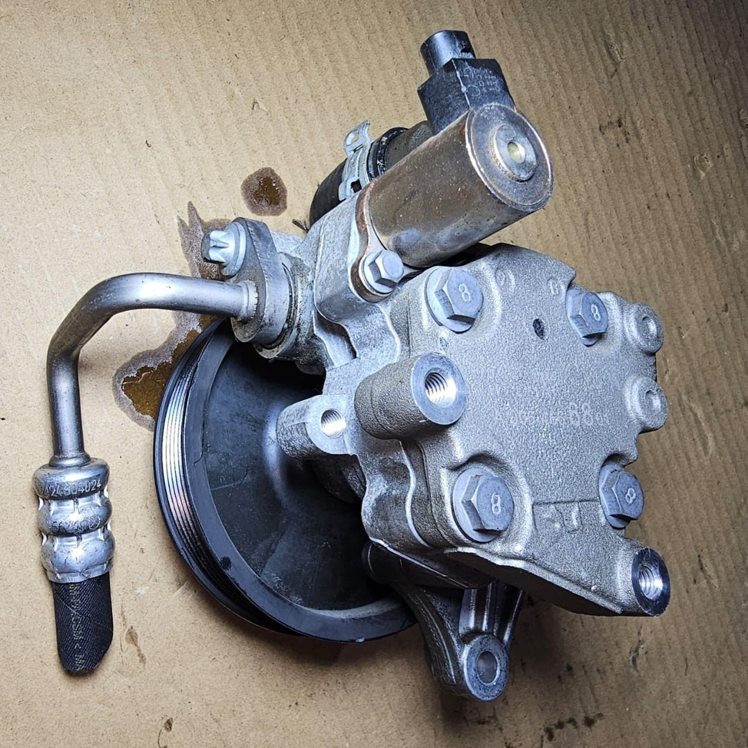 Mercedes W204,W212 E-Class C-Class M271 Power Steering Pump  A006 4466801