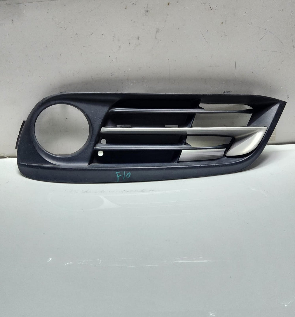 2011-2016 BMW 528i Fog Light Grille 7331735 F10 and F11 5 Series OEM