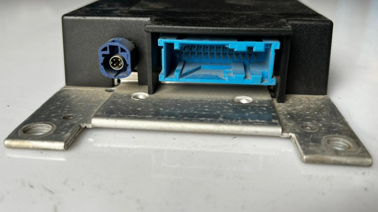 2012-2015 BMW 528i Telematics Control Module 9371446 5 Series, 6 Series, and 7 S