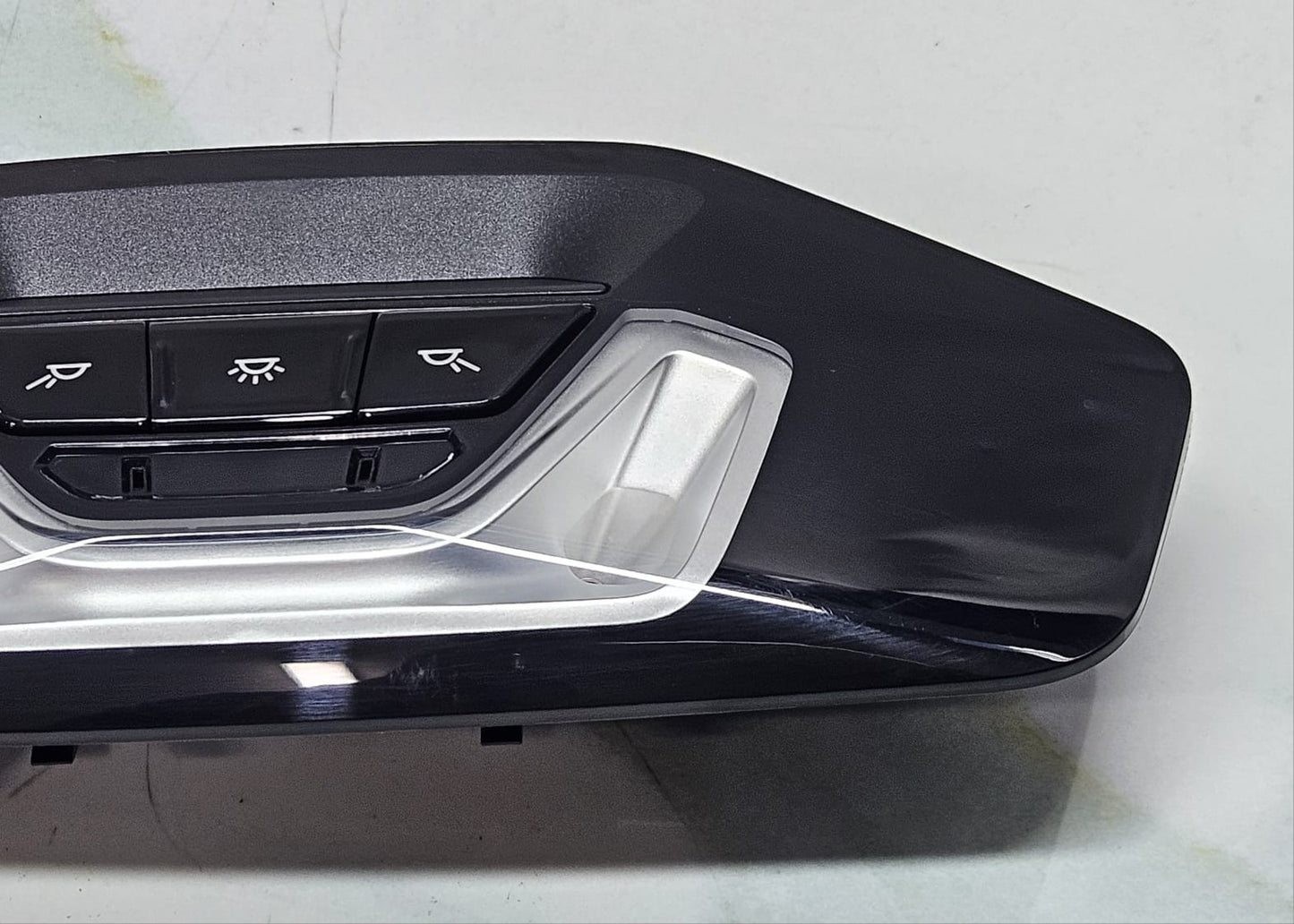 BMW F40 1 SERIES FRONT INTERIOR OVERHEAD ROOF LAMP COURTESY LIGHT 9891142 OEM