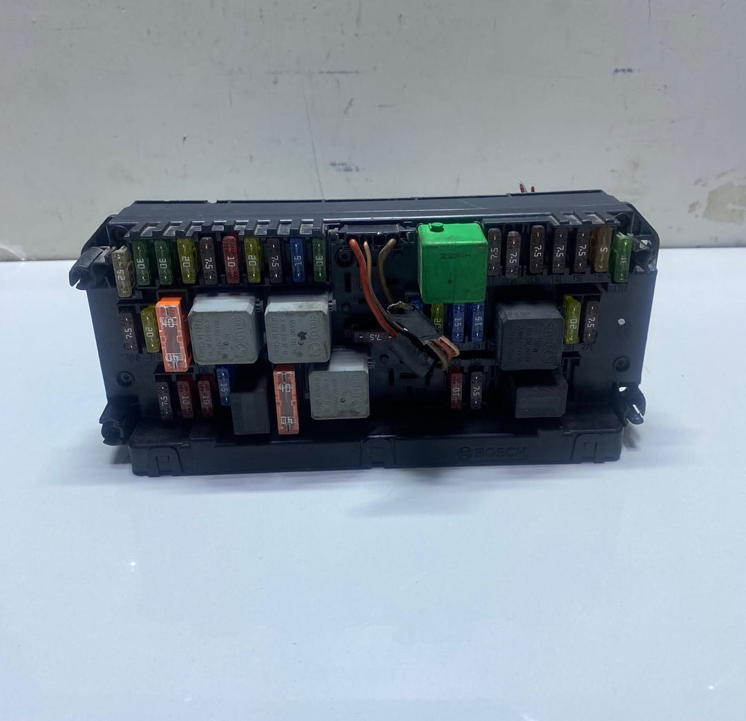 2010-2013 Mercedes-Benz C200 Front Sam Fuse Box Control Module A2129009705