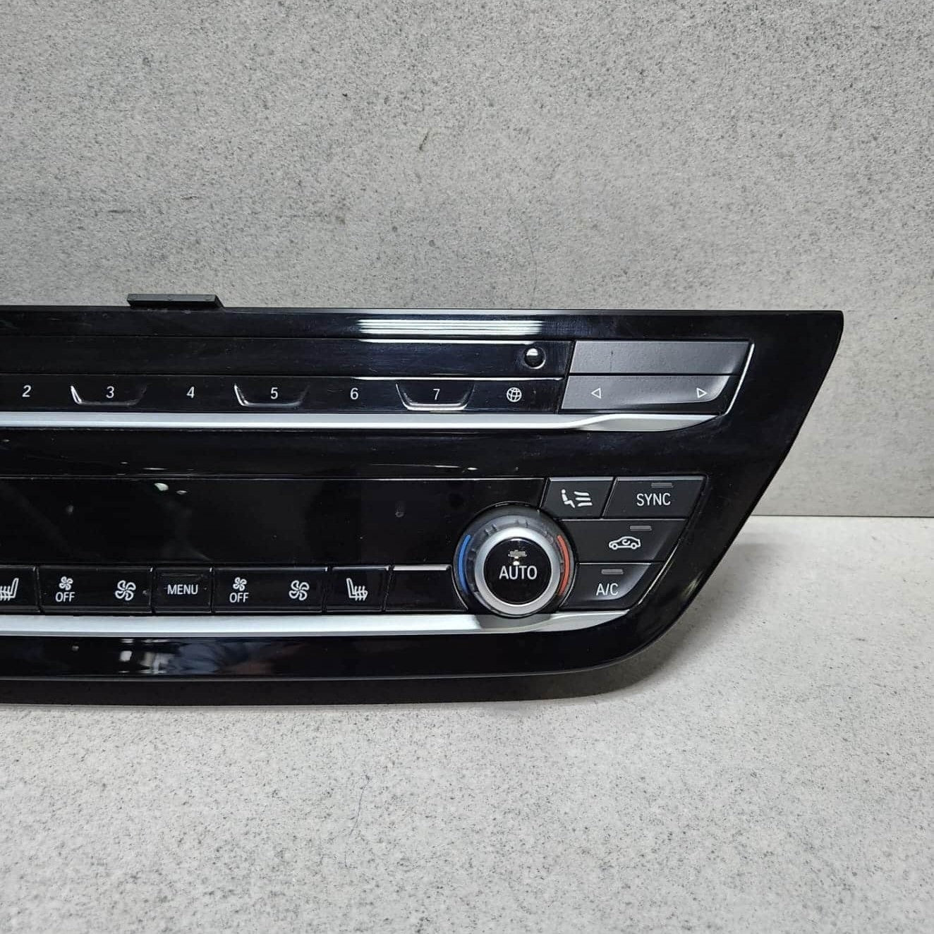 2017-2023 BMW 540i Climate Control Unit 7947870 540i 550i G30 G31