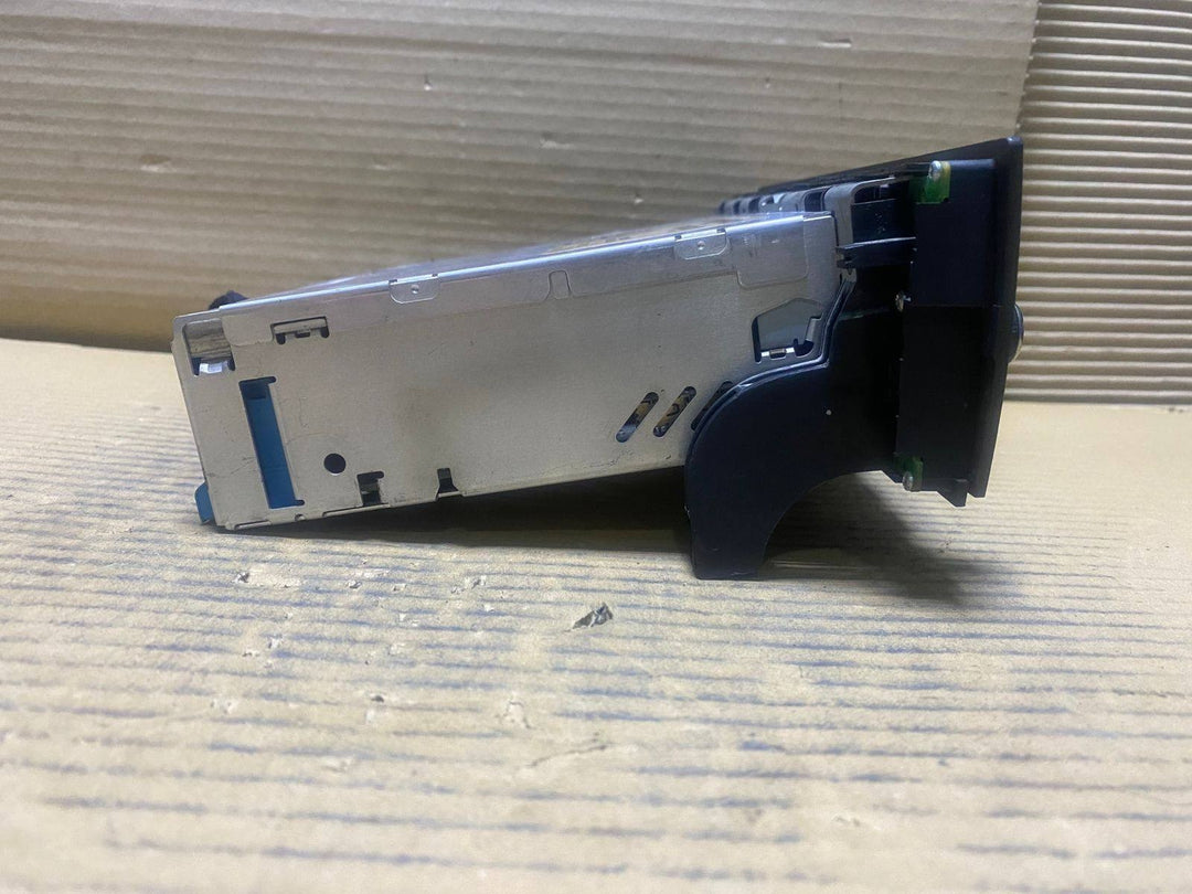 BMW Radio Professional CD Player 9231928 E81 E82 E87 E88 E90 E91 E92 E93 1 Serie