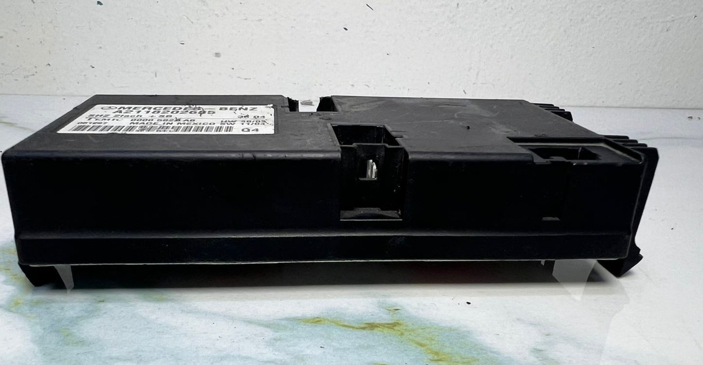 2004 Mercedes-Benz E-Class W211 E55 AMG Seat Heating Control Module A211 8202685