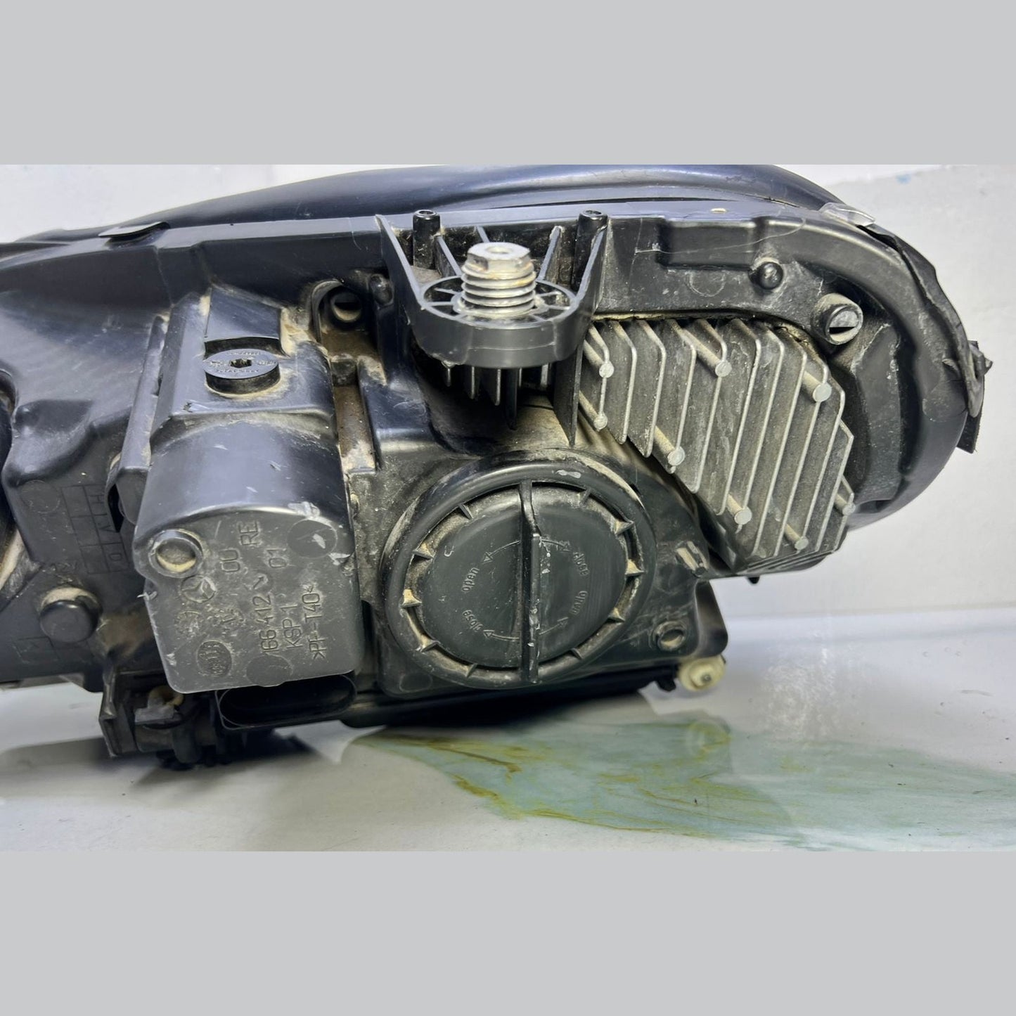10-11 Mercedes W212 E-Class Front Right Side Head light Headlamp A212 8202059