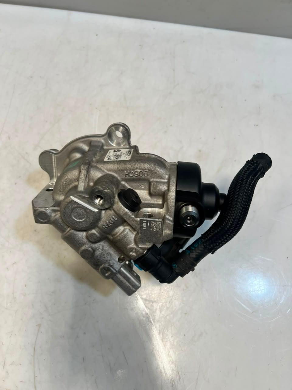 BMW 2' F45 F46 B47 F20 F30 F10 G30 Fuel Injection High Pressure Pump 8511626 