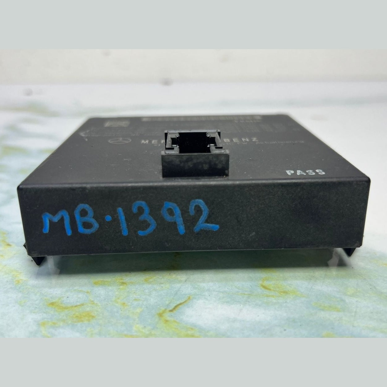 2007-2014 Mercedes-Benz S550 Central Gateway Control Module A2215408362 W221 S-C