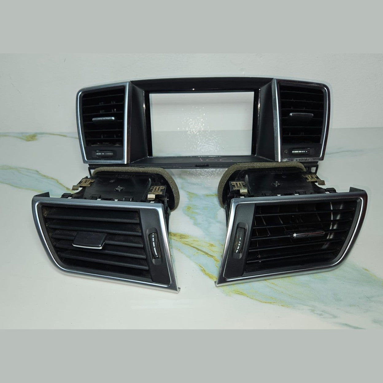 12-16 Mercedes W166 Dash Dashboard Center \ Left & Right A/C Air Bezel Trim Set