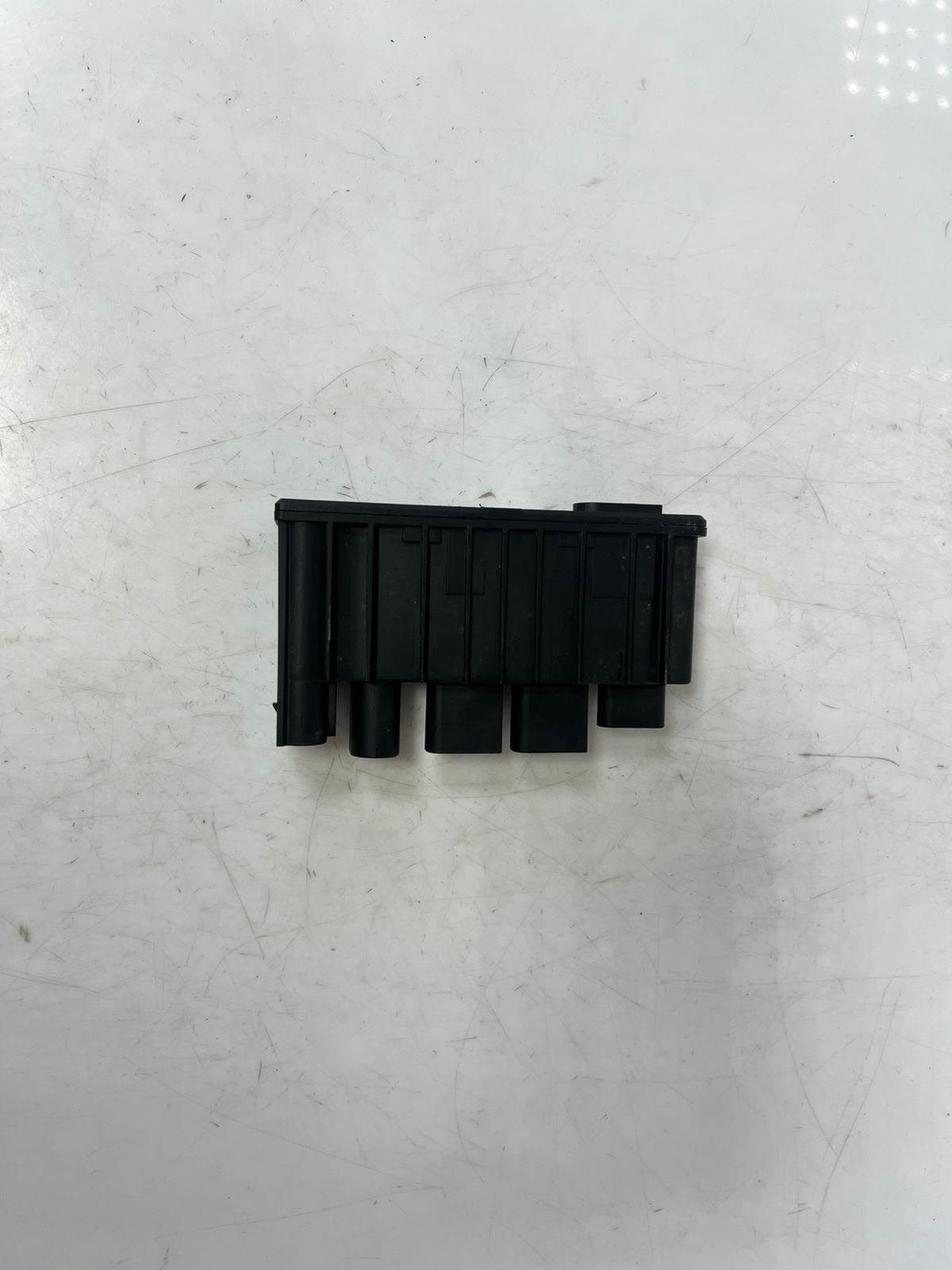 BMW X2 2 Series F39 F46 Power Distribution Unit 8581253 OEM