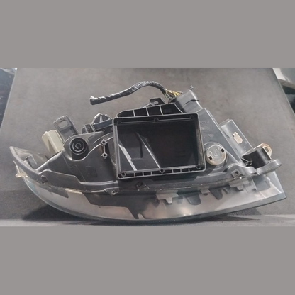 BMW 1 SERIES E81 E82 E87 E88  LEFT SIDE  HEADLIGHT LAMP  -7249651